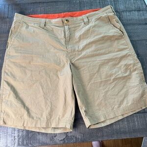 Columbia Men's Tan Shorts AM4471 Khaki Size 40 - Outdoors Vacation Travel Summer
